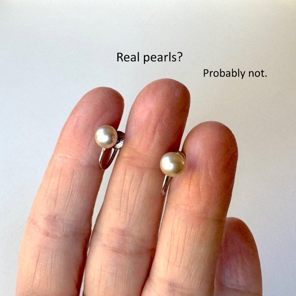 Richelieu Earrings, Vintage Screw Back, Faux Pearl - Picture 5 of 7